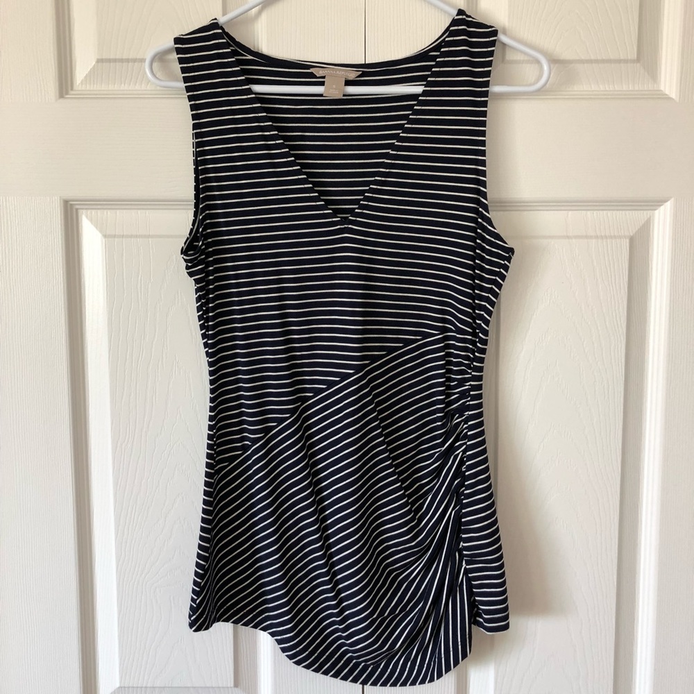 Banana Republic v-neck sleeveless top